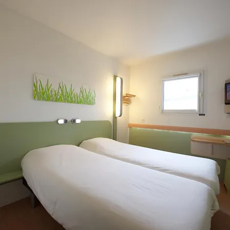 Ibis Budget Pau Est Exterior photo
