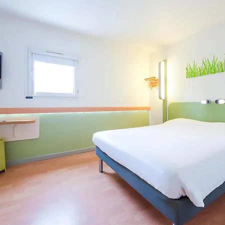 Ibis Budget Pau Est Exterior photo