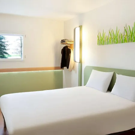 Ibis Budget Pau Est Exterior photo