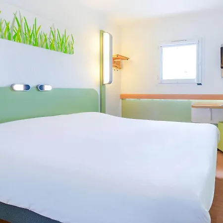 Ibis Budget Pau Est Exterior photo